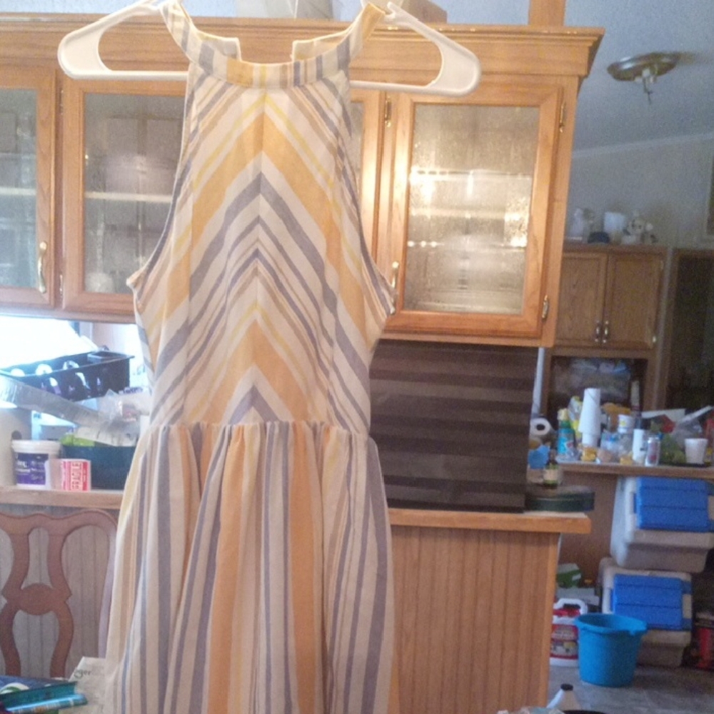 SHEIN Yellow and Gray Chevron Midi Dress